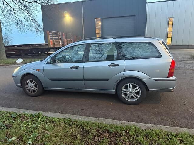 Occasion Ford Focus Trend 101 PK (74 kW) 2003 Grijs (metallic) Stationwagen