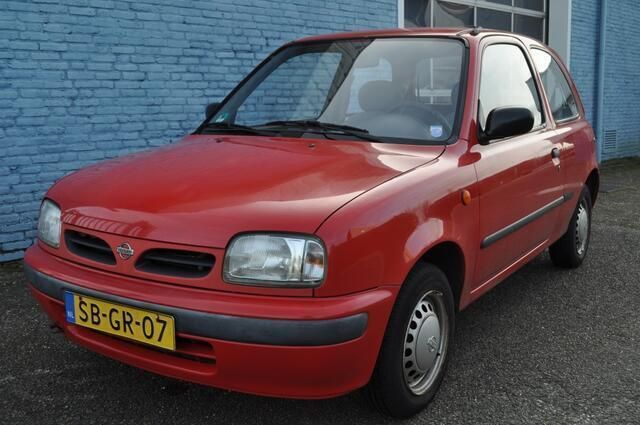 Rood Gebruikt 1997 Nissan Micra Hatchback | € 850 (Eerlijke prijs) - Afbeelding 1/4