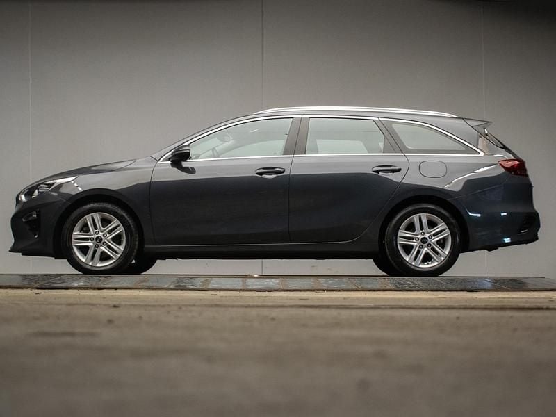 Grijs Gebruikt 2019 Kia Ceed Stationwagen | € 14.945 (Super prijs) - Afbeelding 1/4