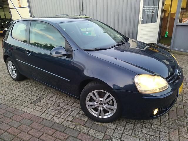 Grijs Gebruikt 2009 VW Golf VI Trendline Hatchback | € 2.499 (Super prijs) - Afbeelding 1/4