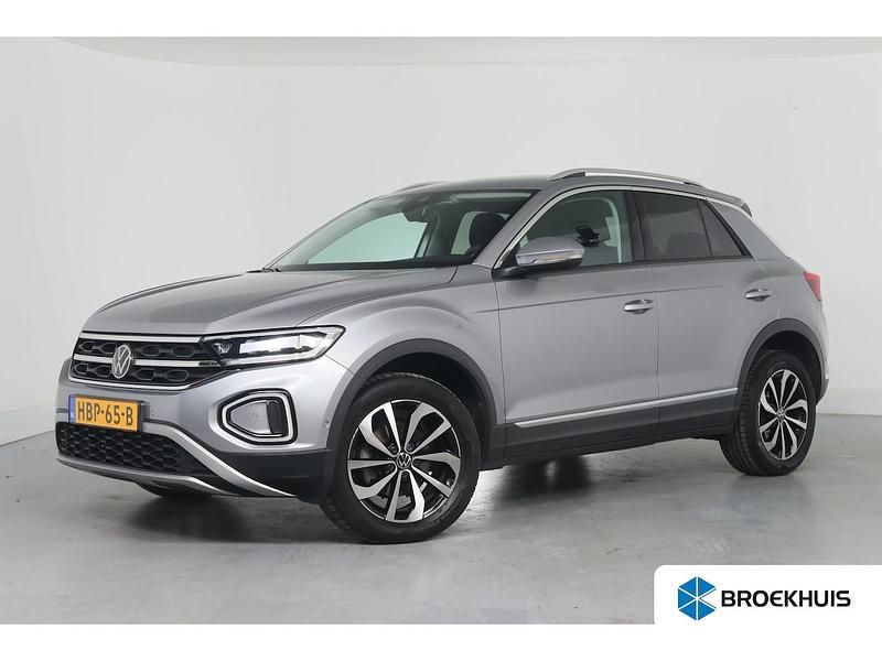 Grijs Gebruikt 2023 VW T-Roc Style SUV | € 30.750 (Eerlijke prijs) - Afbeelding 1/4