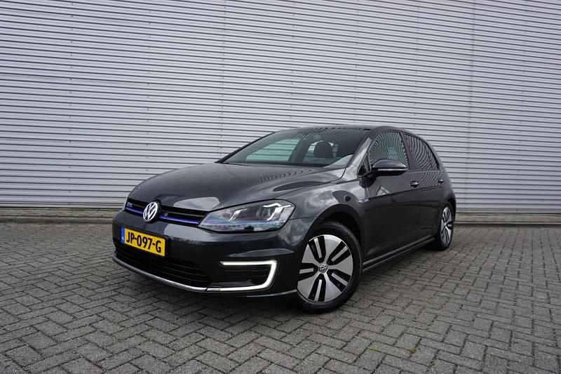 Hatchback Gebruikt 2015 VW Golf VII GTE Hatchback | € 11.950 (Eerlijke prijs) - Afbeelding 1/4