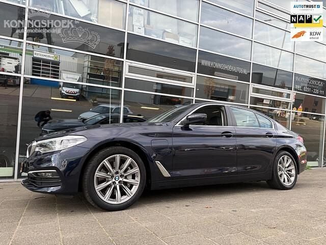 Blauw Gebruikt 2019 BMW 530e iPerformance Sedan | € 29.950 (Super prijs) - Afbeelding 1/4