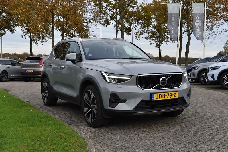 Occasion Volvo XC40 Core 211 PK (155 kW) 2024 Grijs SUV