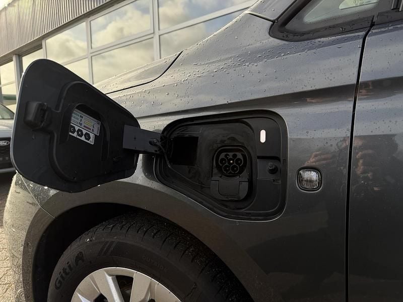 Nieuw Ford Transit Limited 150 PK (110 kW) 2025 Grijs Van