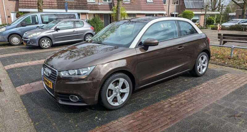 Bruin Gebruikt 2011 Audi A1 Hatchback | € 5.200 (Eerlijke prijs) - Afbeelding 1/4