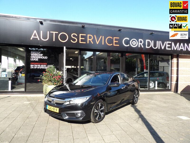 Zwart, metallic lak Gebruikt 2018 Honda Civic Executive Sedan | € 17.950 (Eerlijke prijs) - Afbeelding 1/4