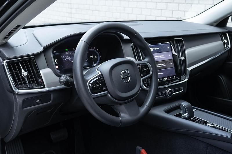 Occasion Volvo V90 Plus 197 PK (144 kW) 2022 Zwart Stationwagen