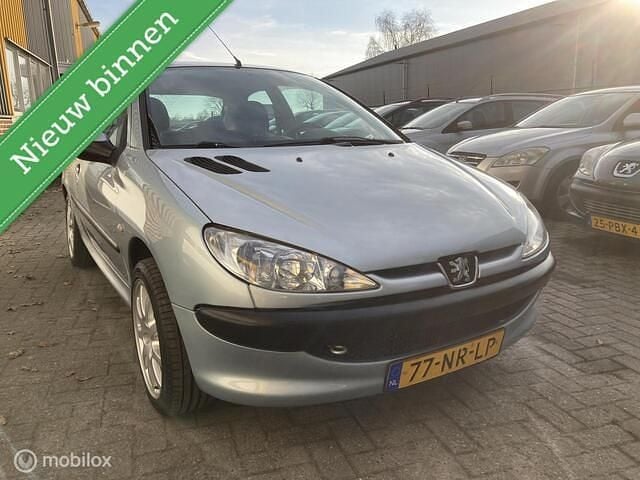 Occasion Peugeot 206 75 PK (55 kW) 2004 Grijs Hatchback