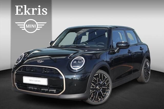 Zwart Gebruikt 2025 Mini Cooper Favoured Hatchback | € 43.236 - Afbeelding 1/4