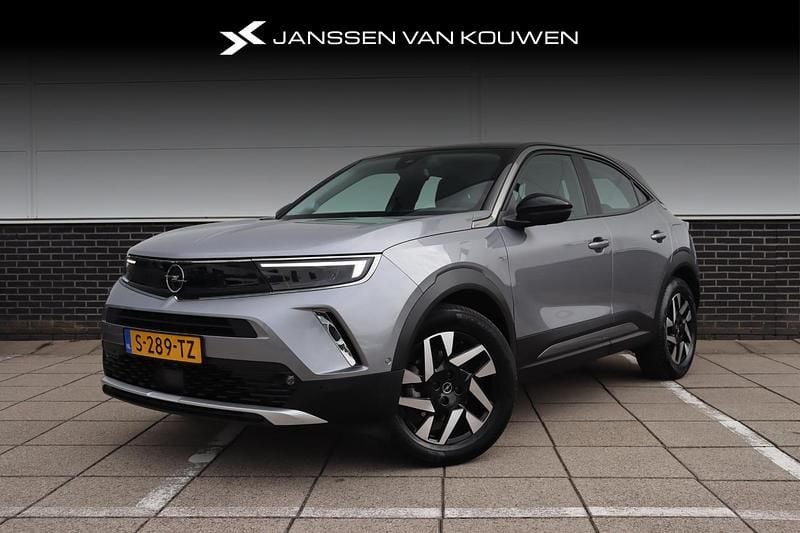 Grijs Gebruikt 2023 Opel Mokka-e SUV | € 21.885 (Eerlijke prijs) - Afbeelding 1/4
