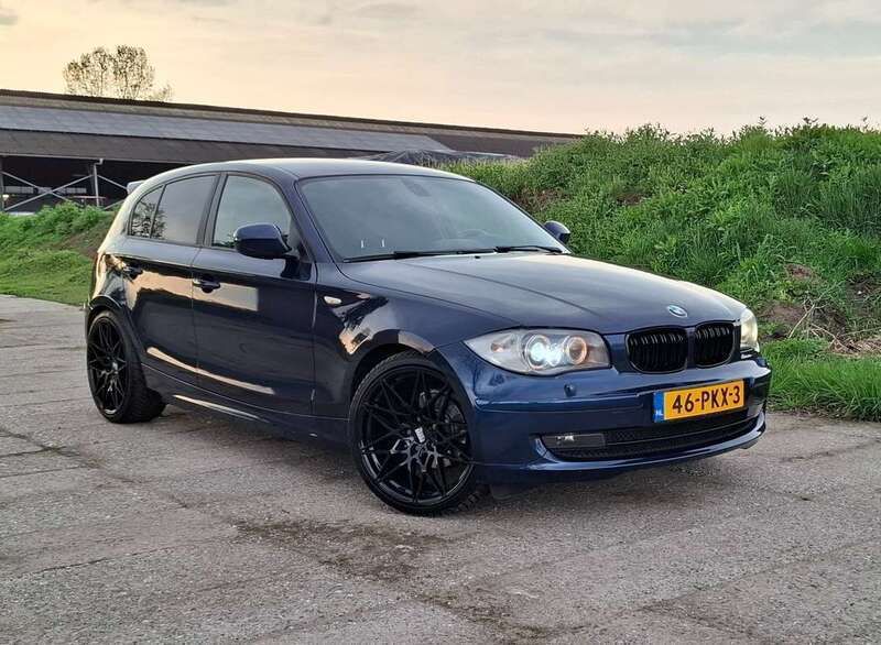 Blauw Gebruikt 2011 BMW 118 Hatchback | € 9.500 (Eerlijke prijs) - Afbeelding 1/4