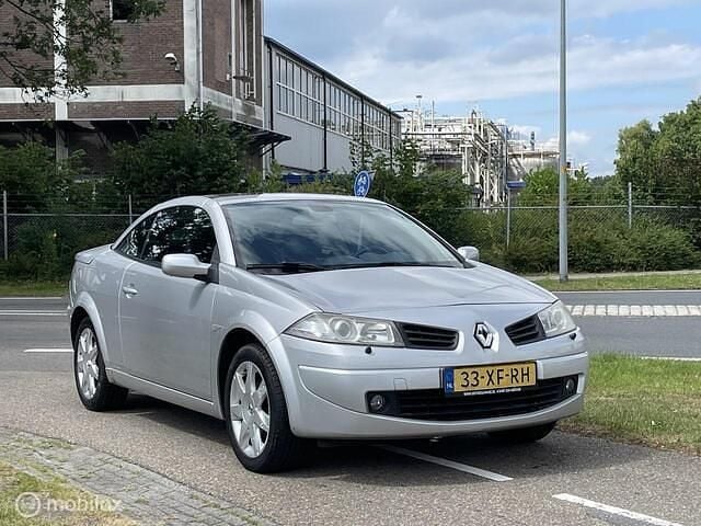 Grijs Occasion 2007 Renault Mégane Cabriolet Cabriolet | € 2.999 (Eerlijke prijs) - Afbeelding 1/4