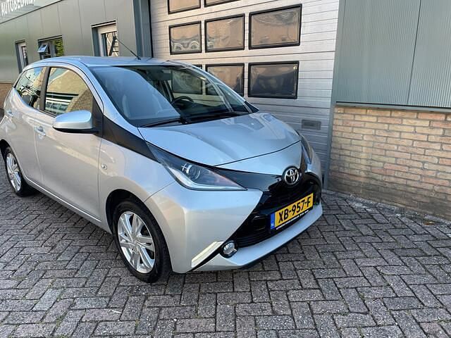 Occasion Toyota Aygo X-cite 69 PK (50 kW) 2018 Grijs Hatchback