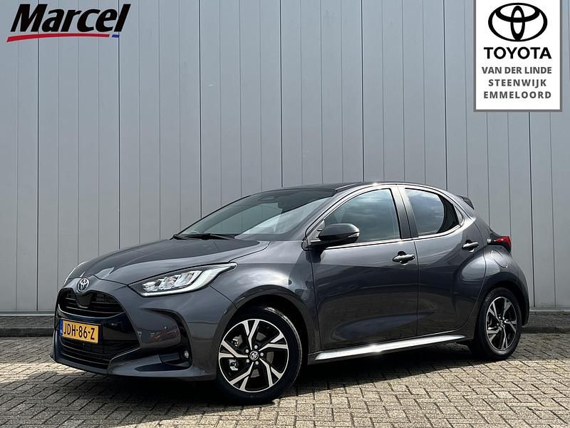 Grijs Nieuw 2025 Toyota Yaris Hybrid Comfort Hatchback | € 27.950 (Super prijs) - Afbeelding 1/4