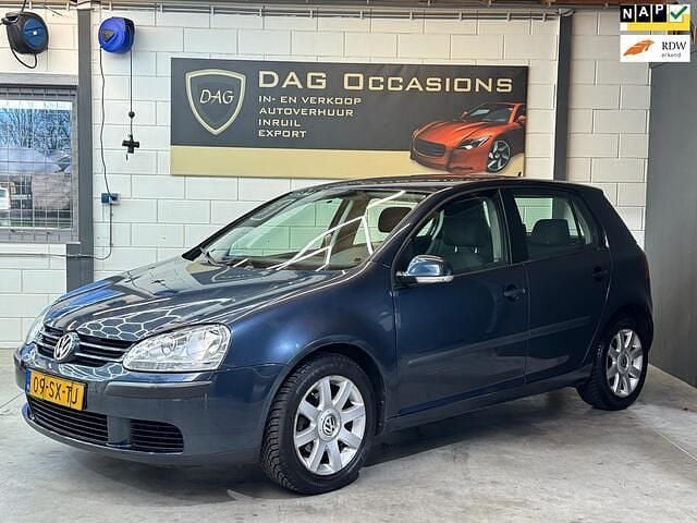Grijs Gebruikt 2006 VW Golf IV Trendline Hatchback | € 1.750 (Eerlijke prijs) - Afbeelding 1/4