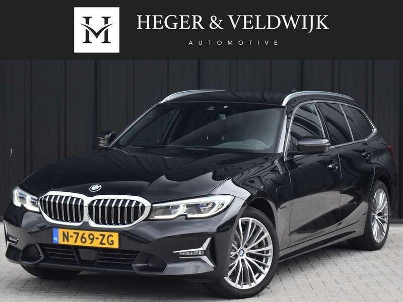 Zwart Gebruikt 2022 BMW 320e Stationwagen | € 23.800 (Super prijs) - Afbeelding 1/4