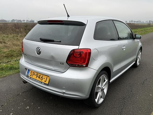 Occasion VW Polo Highline 86 PK (63 kW) 2010 Grijs (metallic) Hatchback