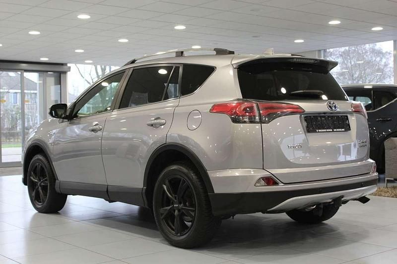 Occasion Toyota RAV4 Hybrid Executive 155 PK (114 kW) 2018 Zilver (metallic) SUV