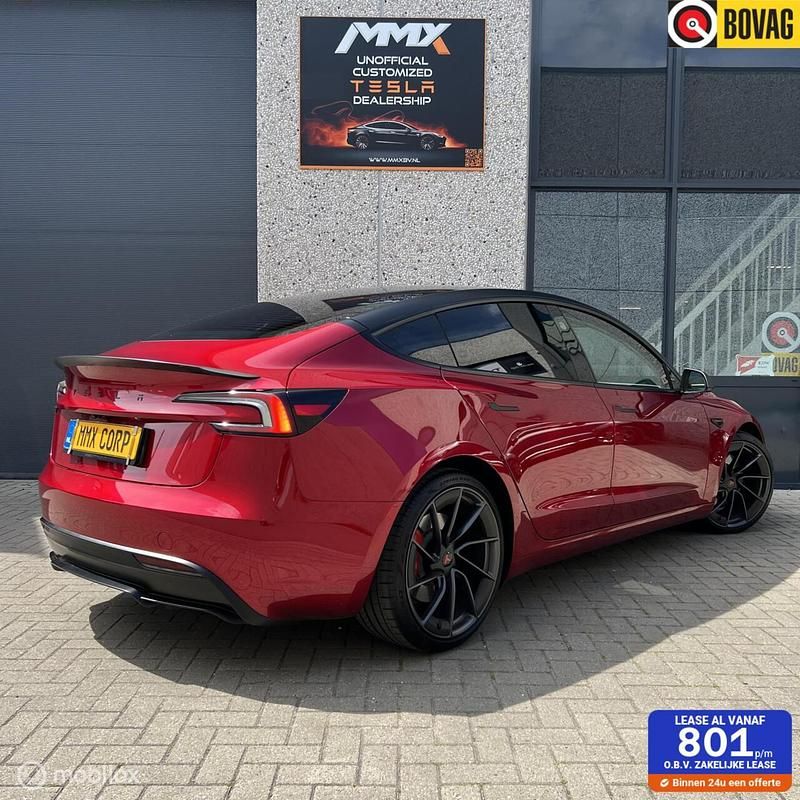 Rood Gebruikt 2024 Tesla Model 3 Performance Sedan | € 49.999 - Afbeelding 1/4