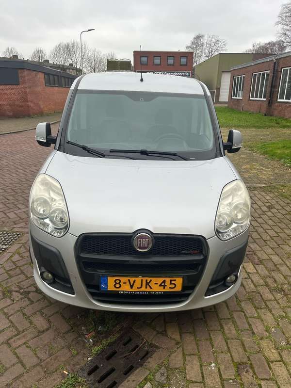 Gebruikt 2010 Fiat Doblò Active MPV | € 3.800 (Eerlijke prijs) - Afbeelding 1/4