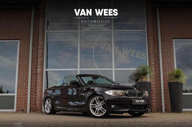 Zwart Gebruikt 2008 BMW 118 Cabriolet Executive Cabriolet | € 11.950 (Iets duurder) - Afbeelding 1/3