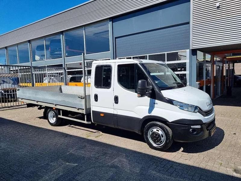 Wit Gebruikt 2019 Iveco Daily Van | € 22.950 (Eerlijke prijs) - Afbeelding 1/4