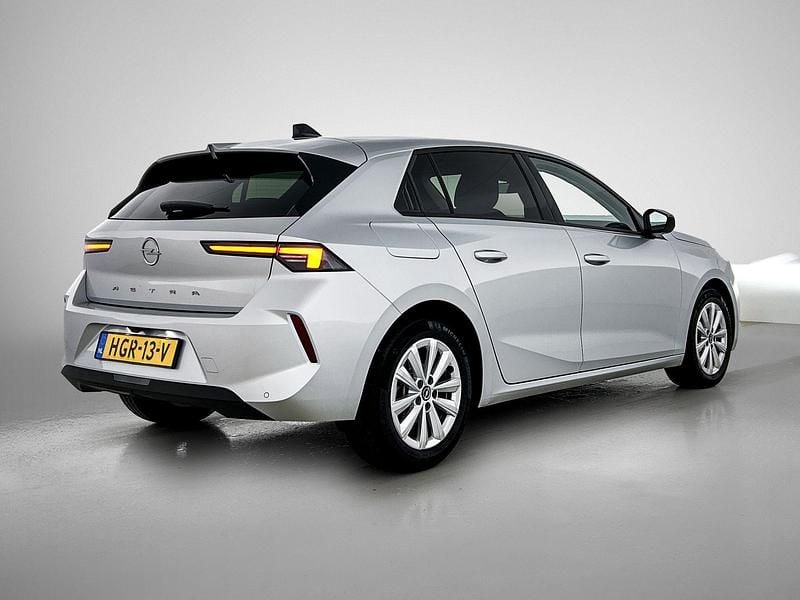Occasion Opel Astra Business Edition 110 PK (80 kW) 2025 Grijs Hatchback