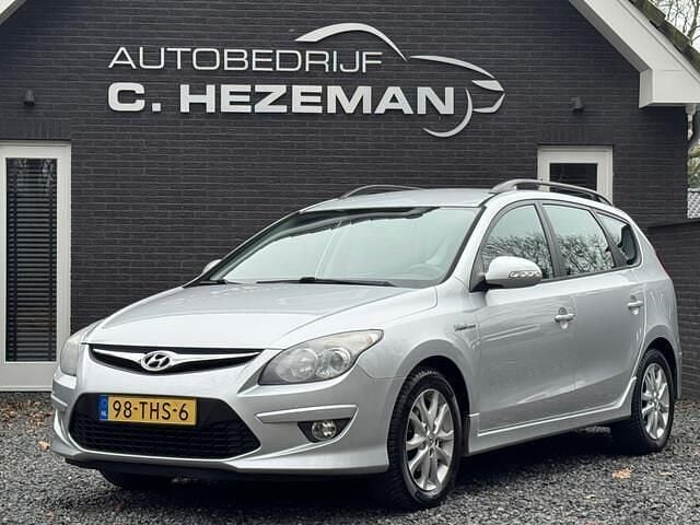 Grijs Occasion 2012 Hyundai i30 Stationwagen | € 4.445 (Super prijs) - Afbeelding 1/4