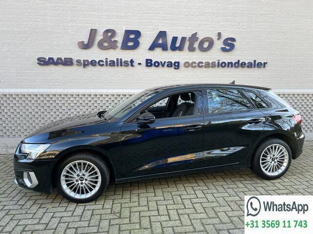 Zwart, metallic lak Gebruikt 2021 Audi A3 Sportback Edition .1 Hatchback | € 23.950 (Goede deal) - Afbeelding 1/4