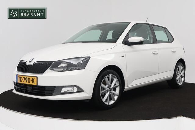 Wit Gebruikt 2018 Skoda Fabia Clever Hatchback | € 10.945 (Eerlijke prijs) - Afbeelding 1/4