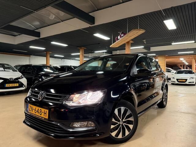 Zwart Gebruikt 2015 VW Polo Comfortline Hatchback | € 7.250 (Super prijs) - Afbeelding 1/4