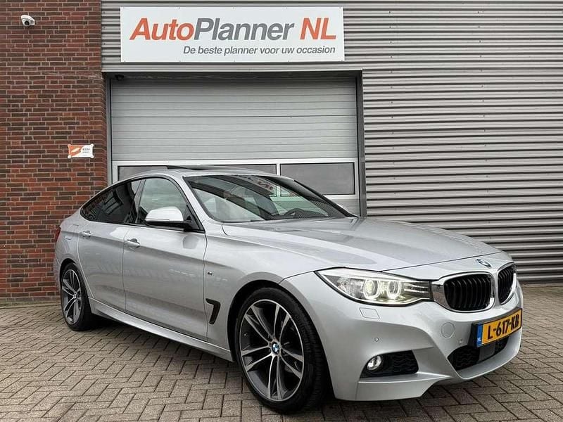 Grijs Gebruikt 2015 BMW 320 Gran Turismo Hatchback | € 14.944 (Eerlijke prijs) - Afbeelding 1/4