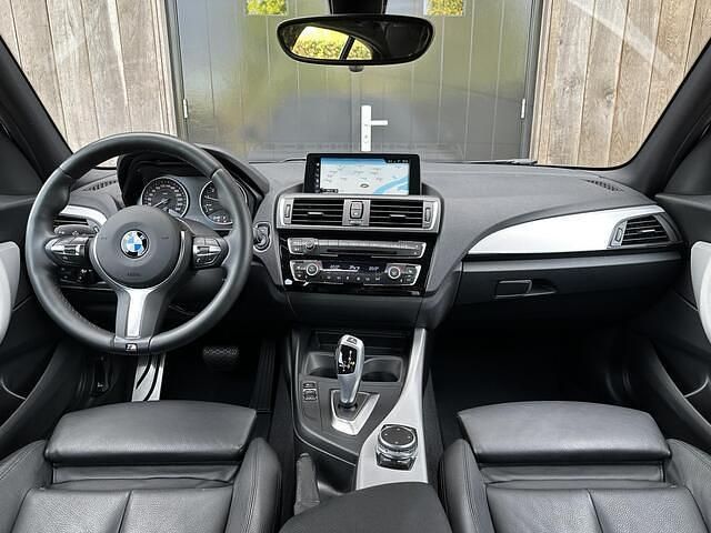 Occasion BMW 118 Executive 136 PK (100 kW) 2017 Zwart Hatchback