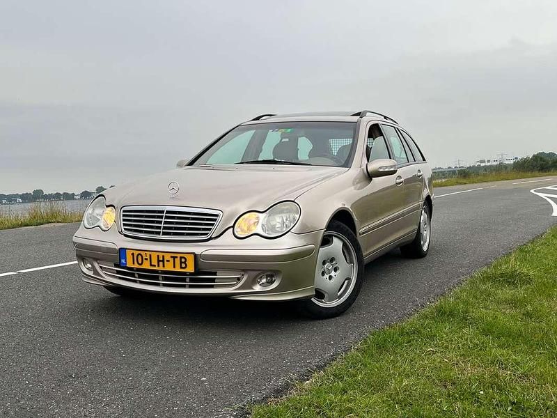 Beige Gebruikt 2003 Mercedes C200 Elegance Stationwagen | € 2.250 (Iets duurder) - Afbeelding 1/4