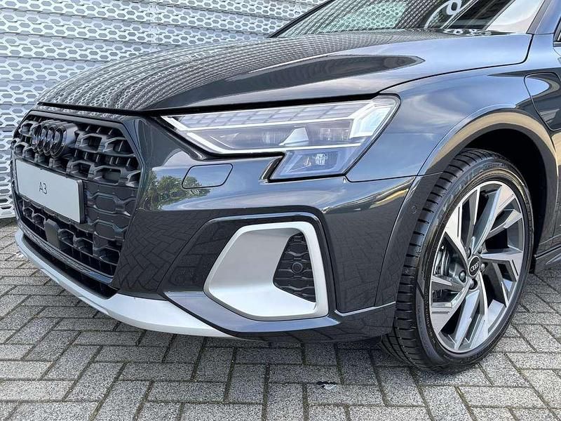 Nieuw Audi A3 e-tron Advanced 204 PK (150 kW) 2025 Grijs Hatchback