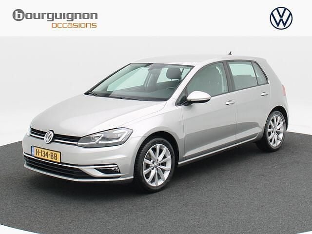 Grijs Gebruikt 2020 VW Golf VII Highline Hatchback | € 21.850 (Eerlijke prijs) - Afbeelding 1/4