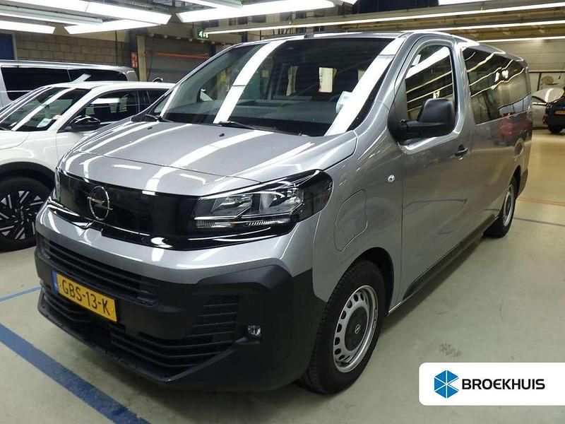 Grijs Gebruikt 2024 Opel Vivaro-e Combi Van | € 44.300 - Afbeelding 1/4