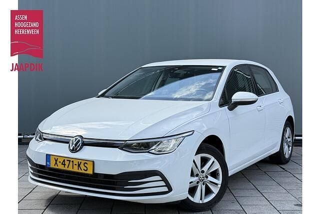 Wit Gebruikt 2023 VW Golf VIII Life Hatchback | € 22.899 (Goede deal) - Afbeelding 1/4