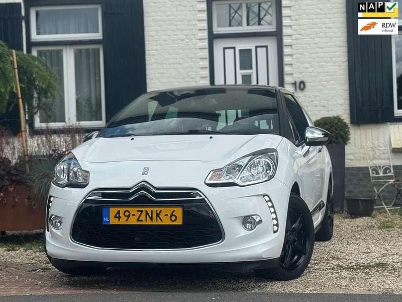 Wit Gebruikt 2013 Citroën DS3 Chic Hatchback | € 4.945 (Super prijs) - Afbeelding 1/4