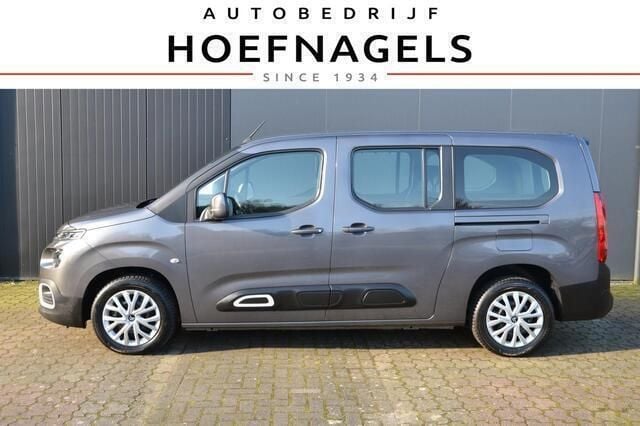 Grijs Gebruikt 2020 Citroën Berlingo Shine MPV | € 26.950 - Afbeelding 1/4