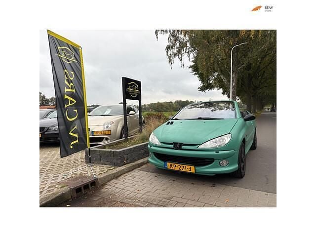 Zwart Gebruikt 2003 Peugeot 206 CC Premium Cabriolet | € 1.100 (Goede deal) - Afbeelding 1/4