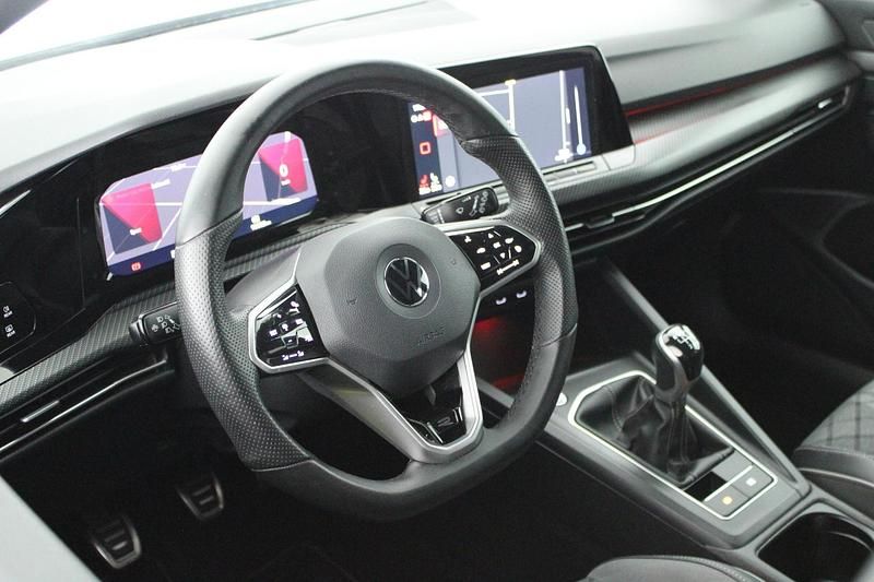 Occasion VW Golf VIII Business+ 131 PK (96 kW) 2021 Zwart Stationwagen