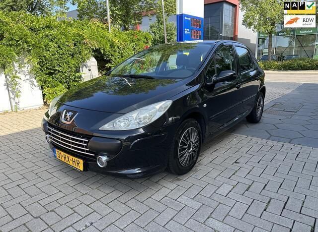 Zwart, metallic lak Gebruikt 2005 Peugeot 307 Hatchback | € 1.450 (Eerlijke prijs) - Afbeelding 1/4