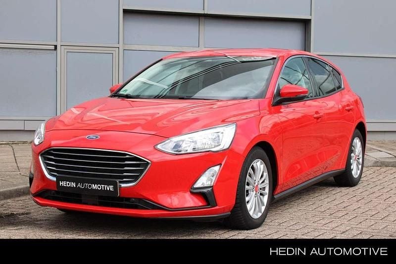 Rood Gebruikt 2019 Ford Focus Business Edition Hatchback | € 12.945 (Super prijs) - Afbeelding 1/3