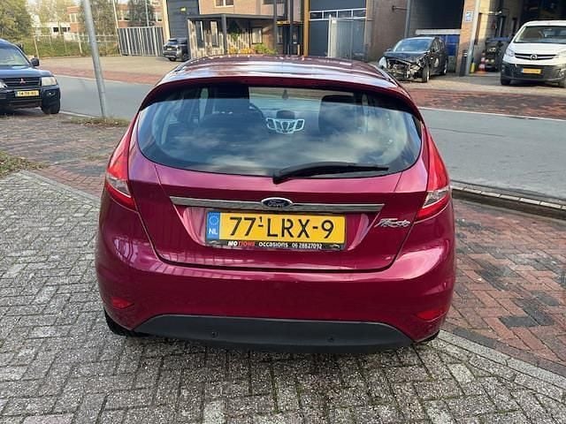 Occasion Ford Fiesta Titanium 82 PK (60 kW) 2010 Paars Hatchback