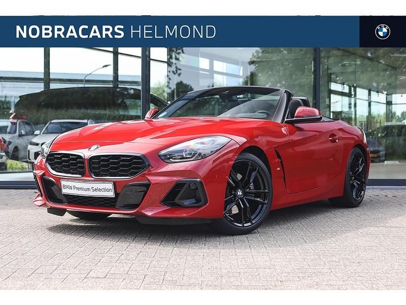 Rood, metallic lak Gebruikt 2025 BMW Z4 Executive Cabriolet | € 73.950 - Afbeelding 1/4