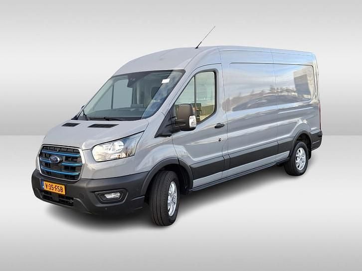 Grijs Gebruikt 2024 Ford E-Transit Trend Van | € 33.950 (Goede deal) - Afbeelding 1/4