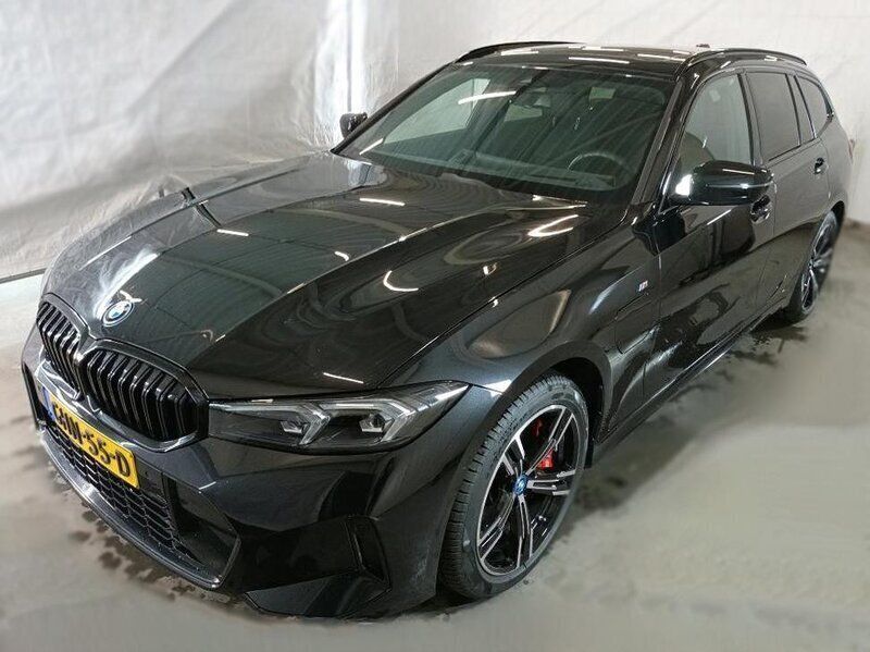Zwart Gebruikt 2024 BMW 320 Stationwagen | € 44.945 (Duur) - Afbeelding 1/3