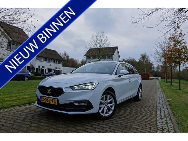 Wit Gebruikt 2022 Seat Leon Business Stationwagen | € 22.500 (Iets duurder) - Afbeelding 1/4